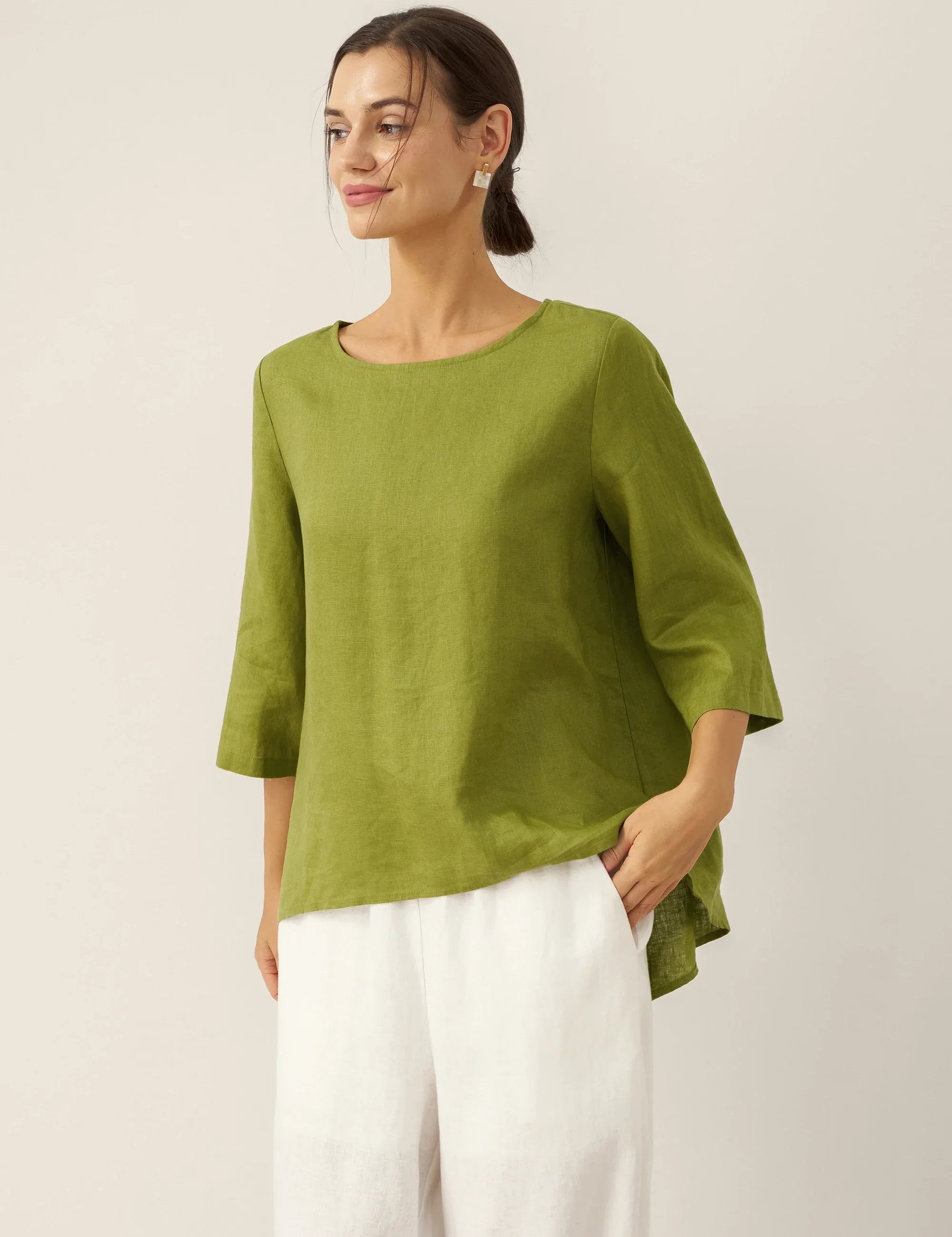 100% Linned Rundhalset Asymmetrisk Kant Top BRIANNA