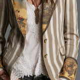 Suzanne | Boheme Stribet Blazer med Trykt Krave