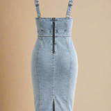 INES KJOLE | TÆTSIDDENDE DENIM MED MODERNE UDTRYK