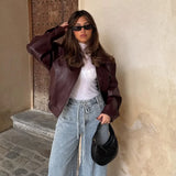 Kate | Den Uundværlige Jakke