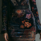 Iris | Mini Bodycon Kjole i Velour, Blonder og Blomsterprint