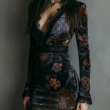 Iris | Mini Bodycon Kjole i Velour, Blonder og Blomsterprint